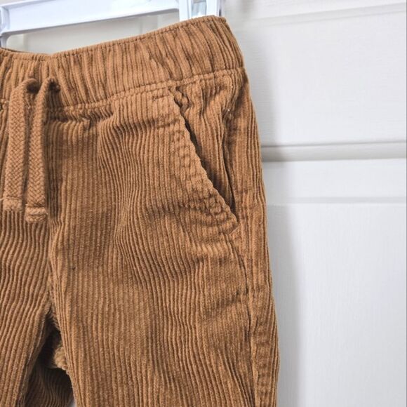 2/$20 Old Navy 18-24 M Corduory Pants - Picture 2 of 4
